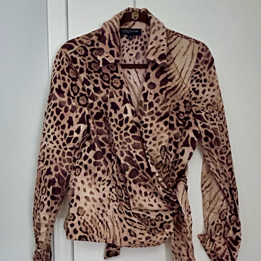 Jones of New York wrap leopard blouse